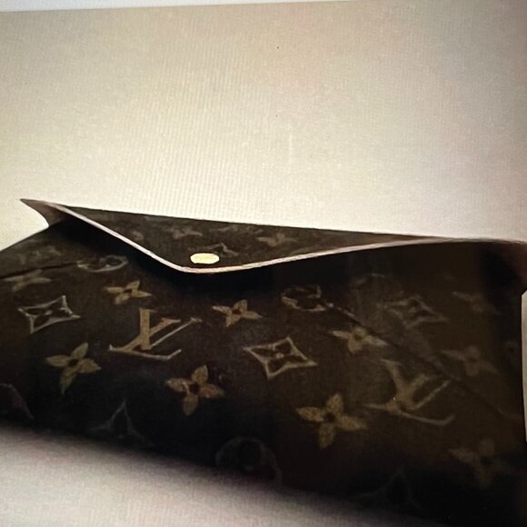 Louis Vuitton Large Pochette Kirigami Pouch Clutch Comes with COA and Dust Bag - Picture 3 of 7